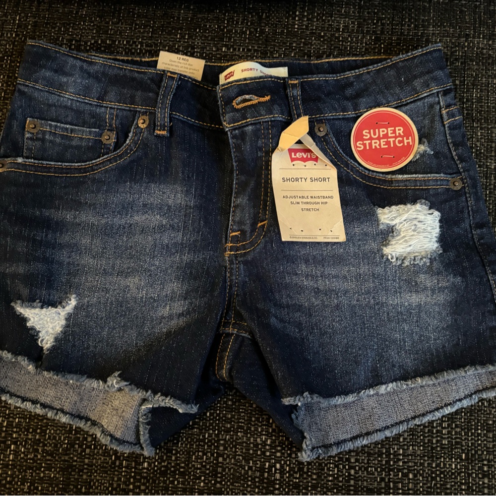 LeVis short
